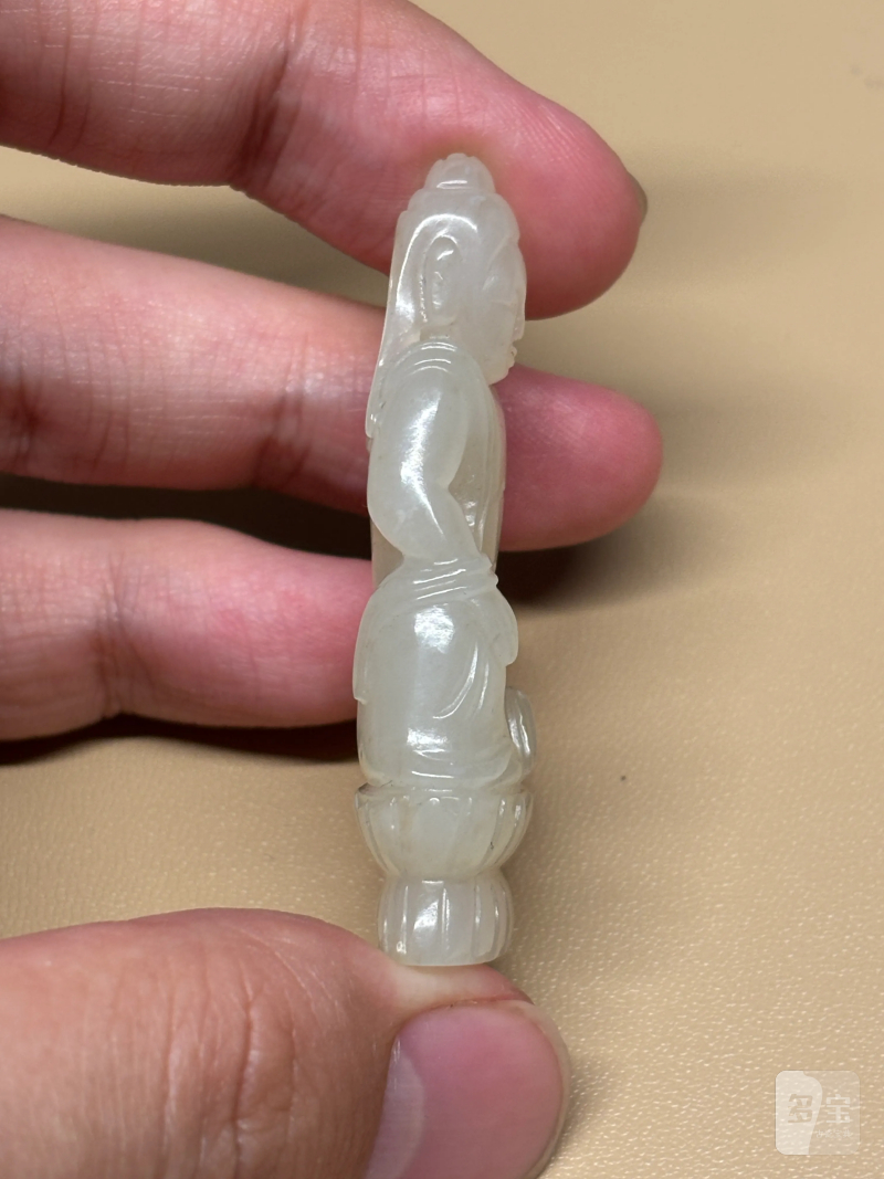 清 白玉圆雕莲座释迦牟尼佛像 - 图4